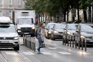 EU tiho donijela važnu odluku: Mijenjaju se dnevna svijetla na automobilima