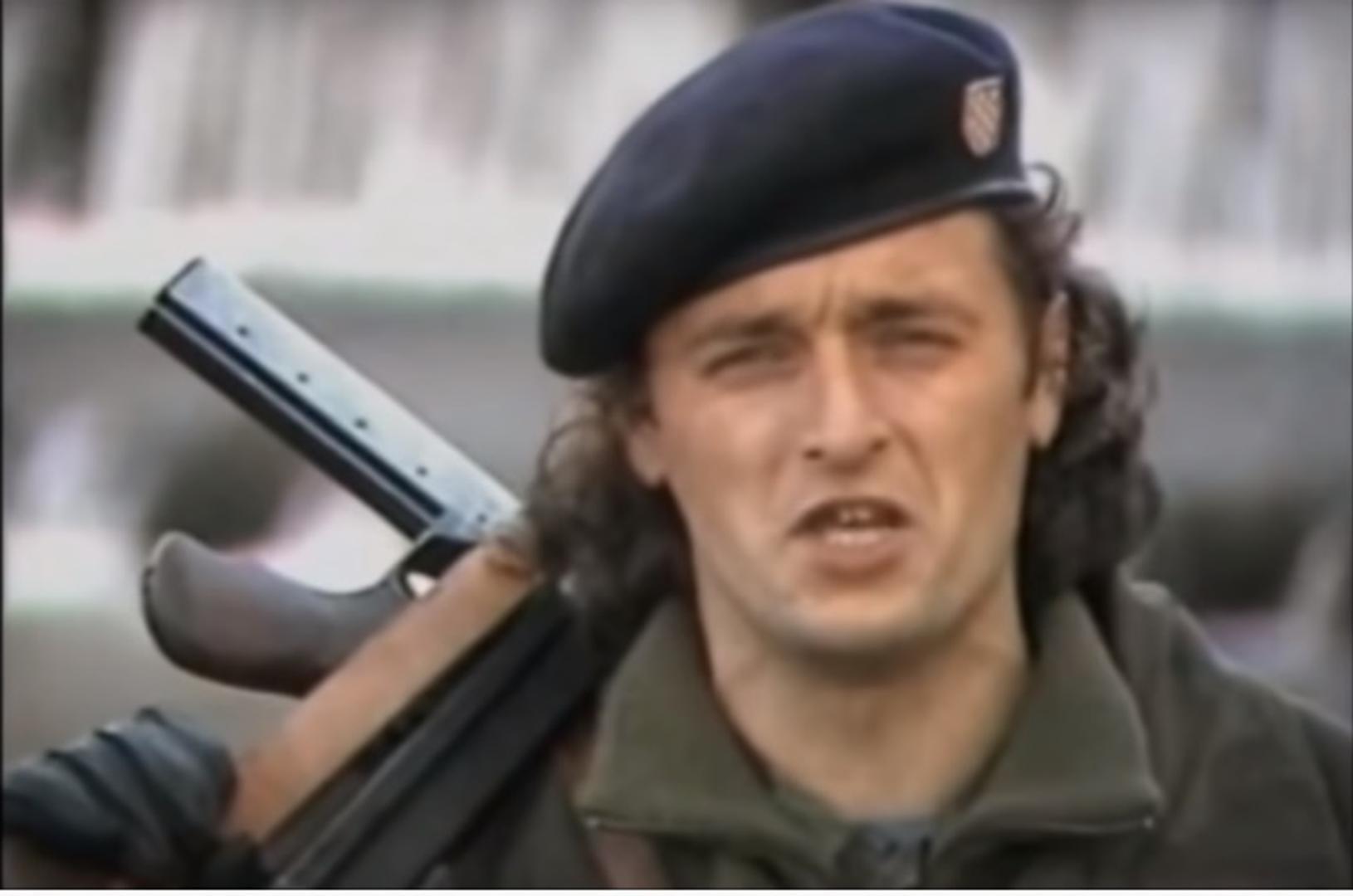 Pjevač se rodio i odrastao u Čavoglavama