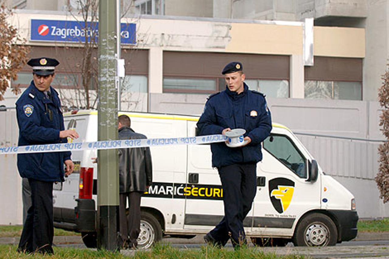 Zaštitarima oteli Zabin novac