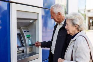 Provjerite račune: Krenule isplate novčanih dodataka, tko prima putem pošte ima vremenski rok za podizanje