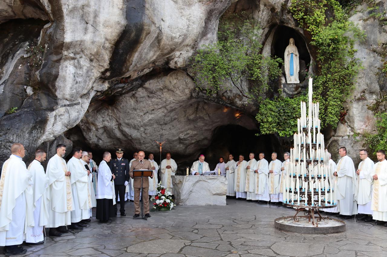 hodočašće u Lourdes