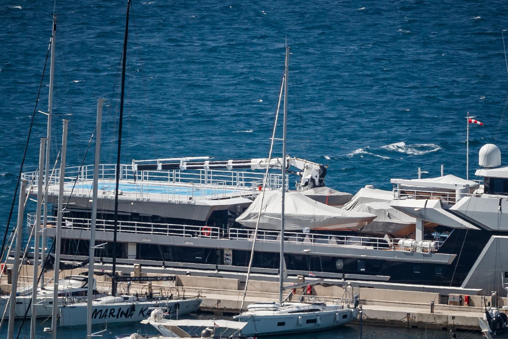 Na svjetskoj listi najvećih jahti Abeona zauzima 249. mjesto, a ujedno je druga najveća jahta koju je izgradio Damen Yachting.