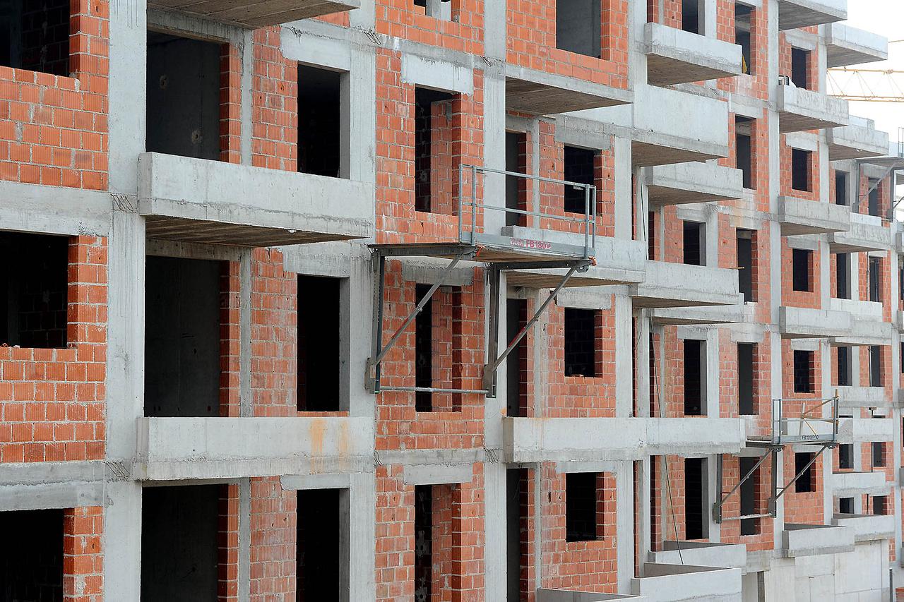 RIJEKA: 19.03.2014. RIJEKA POTICAJNA STANOGRADNJA POS STANOVI, HOSTOV BREG ,  GRADILI?TE, CIJENA STANA KVADRATA, PODSTANSRSTVO, RADNIK, RADNICI, GRA?EVINARI, ZADAR, ZIODARI TESAT, TESARI,,ZAKON O RADU ZOR, INVESTICIJE, INVESTICIJA, GRA?EVINSKE TVRTKE.... 