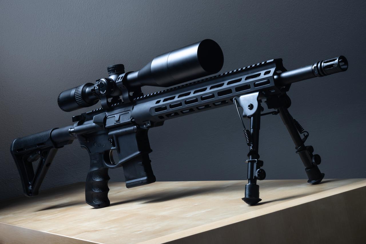 puška POLUAUTOMATIK AR-15