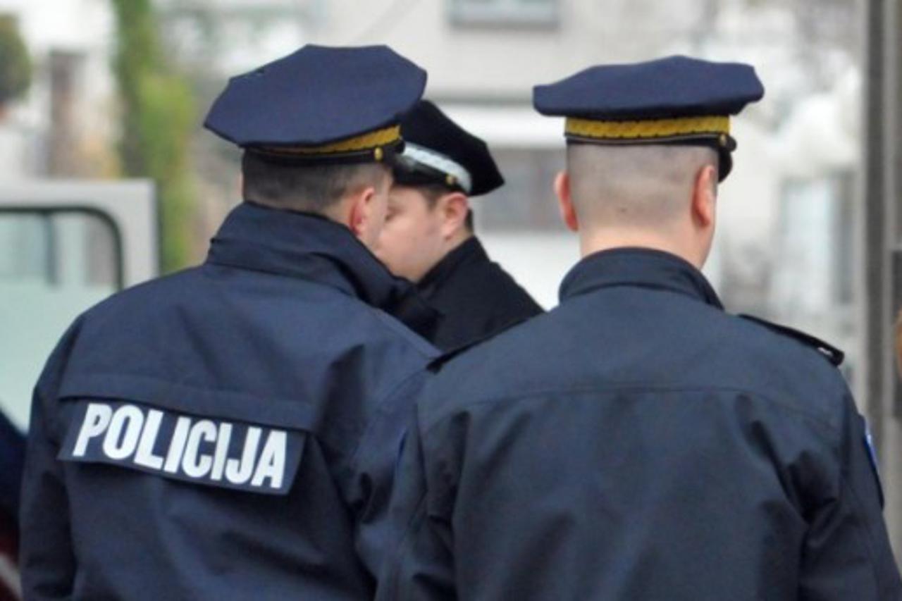 policajci