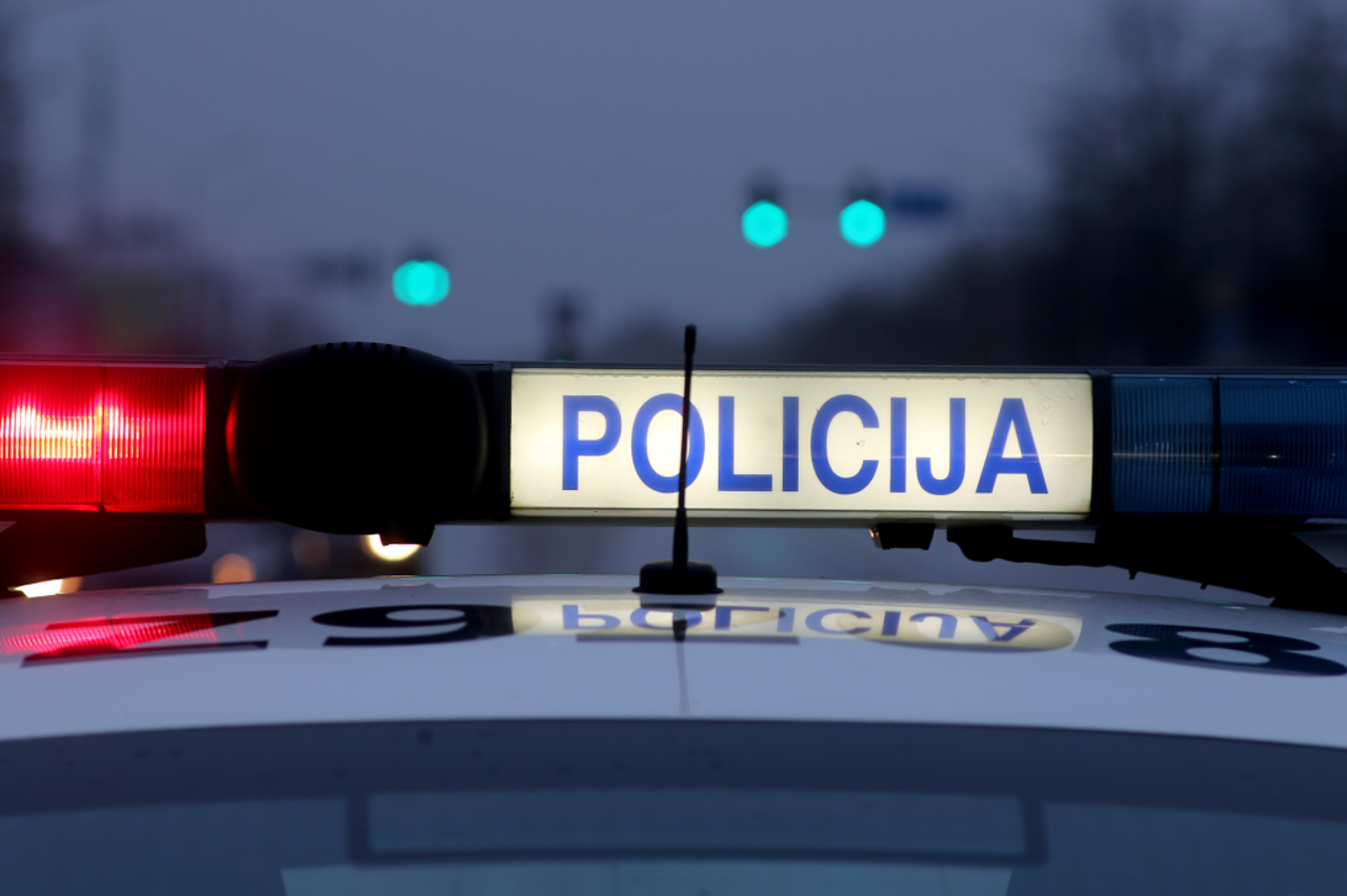 policija