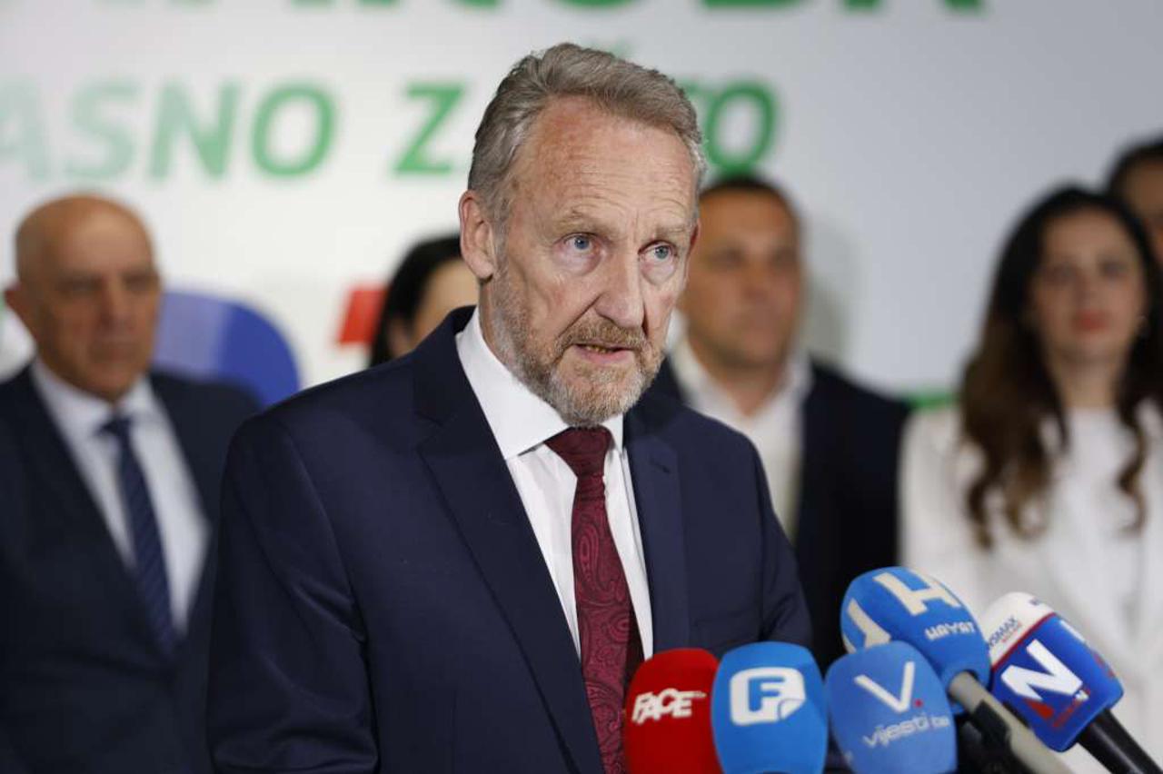 Bakir Izetbegović