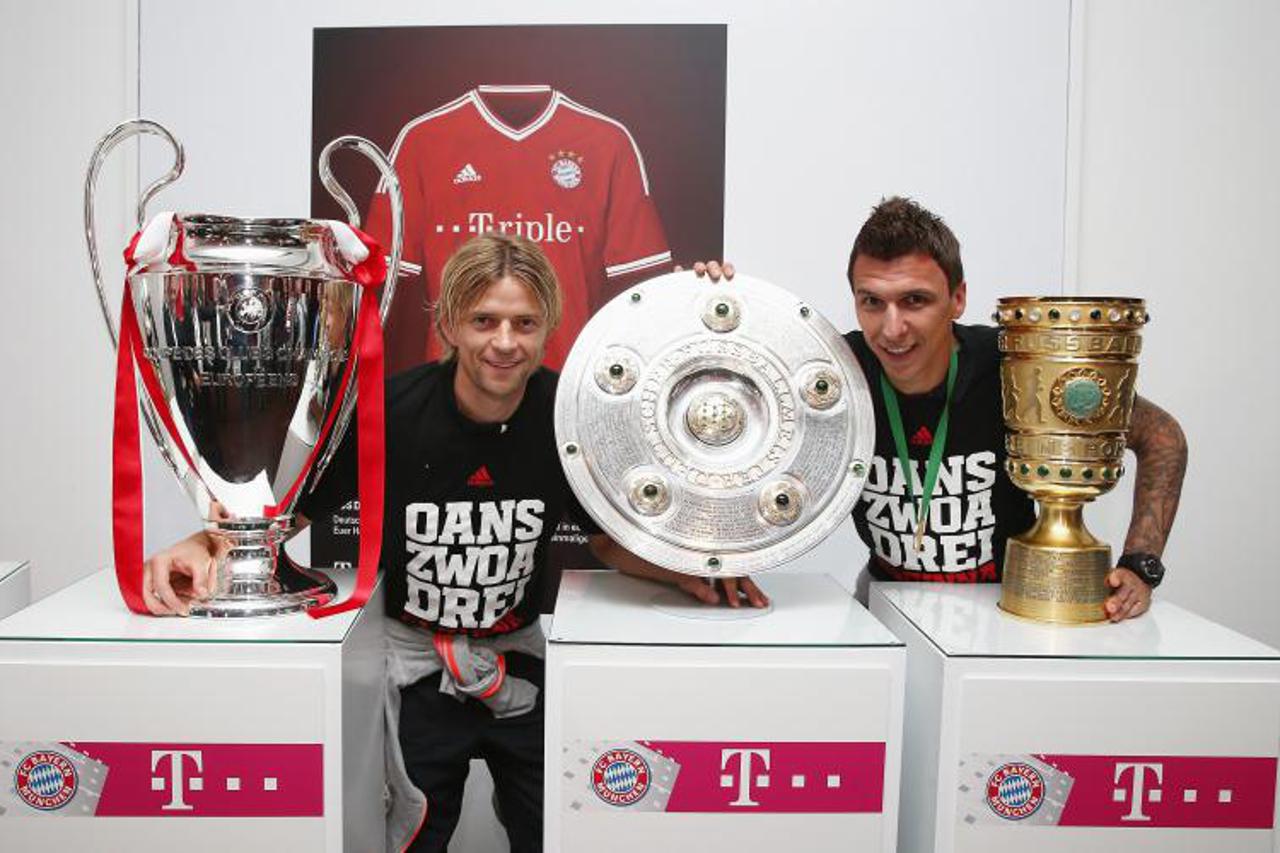 Bayern slavlje trostruka kruna (1)