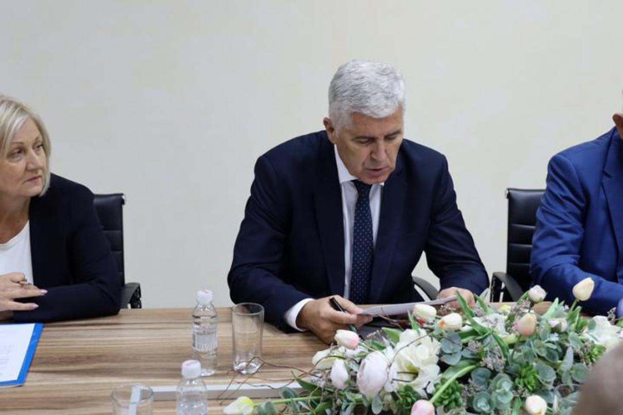 Predsjedništvo HNS BiH