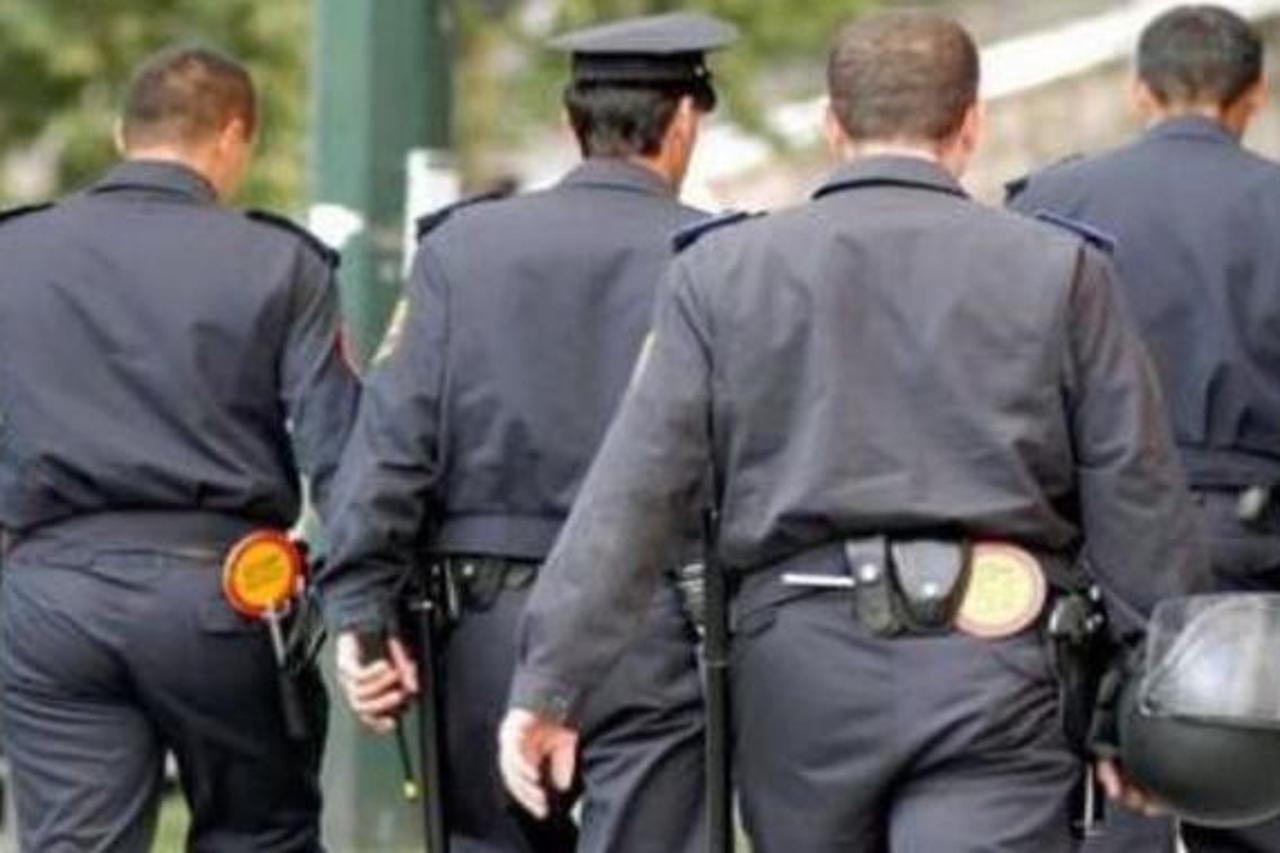 policija