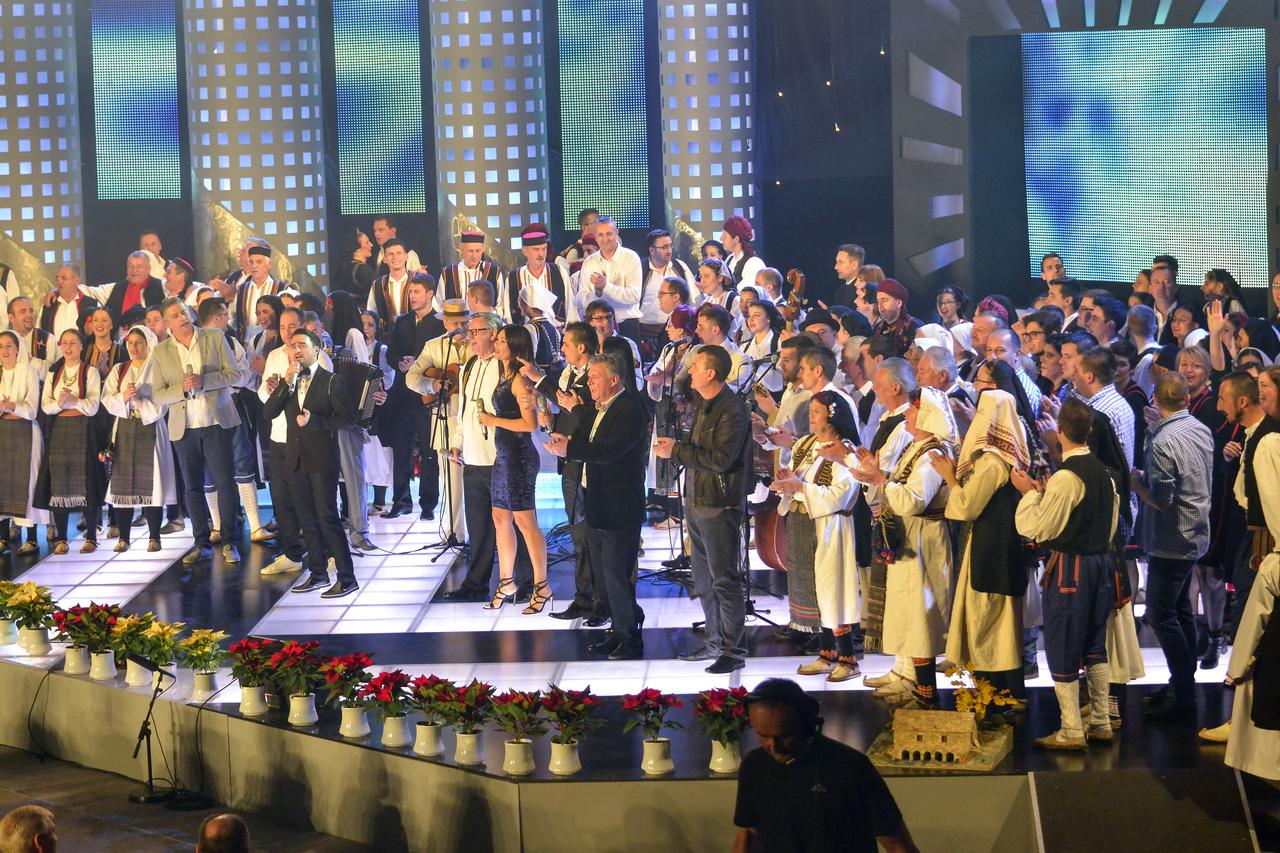 BiH,02.12.2015.Siroki, Pecara,  Snimanje Lijepom nasom Photo:Stojan Lasic