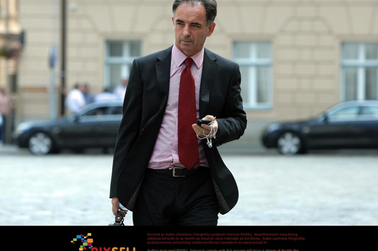 \'15.07.2011., Vlada RH, trg svetog Marka 4, Zagreb - Dolazak koalicijskih partnera i vladajuce stranke HDZ-a na temu datuma izbora. Milorad Pupovac. Photo: Sanjin Strukic/PIXSELL\'