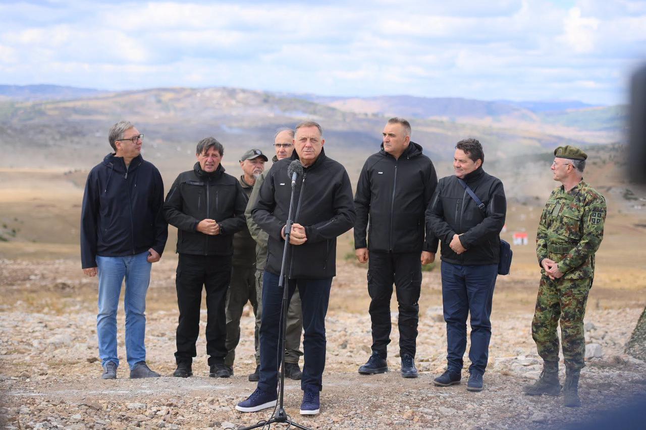 Dodik na vojnoj vježbi u Srbiji