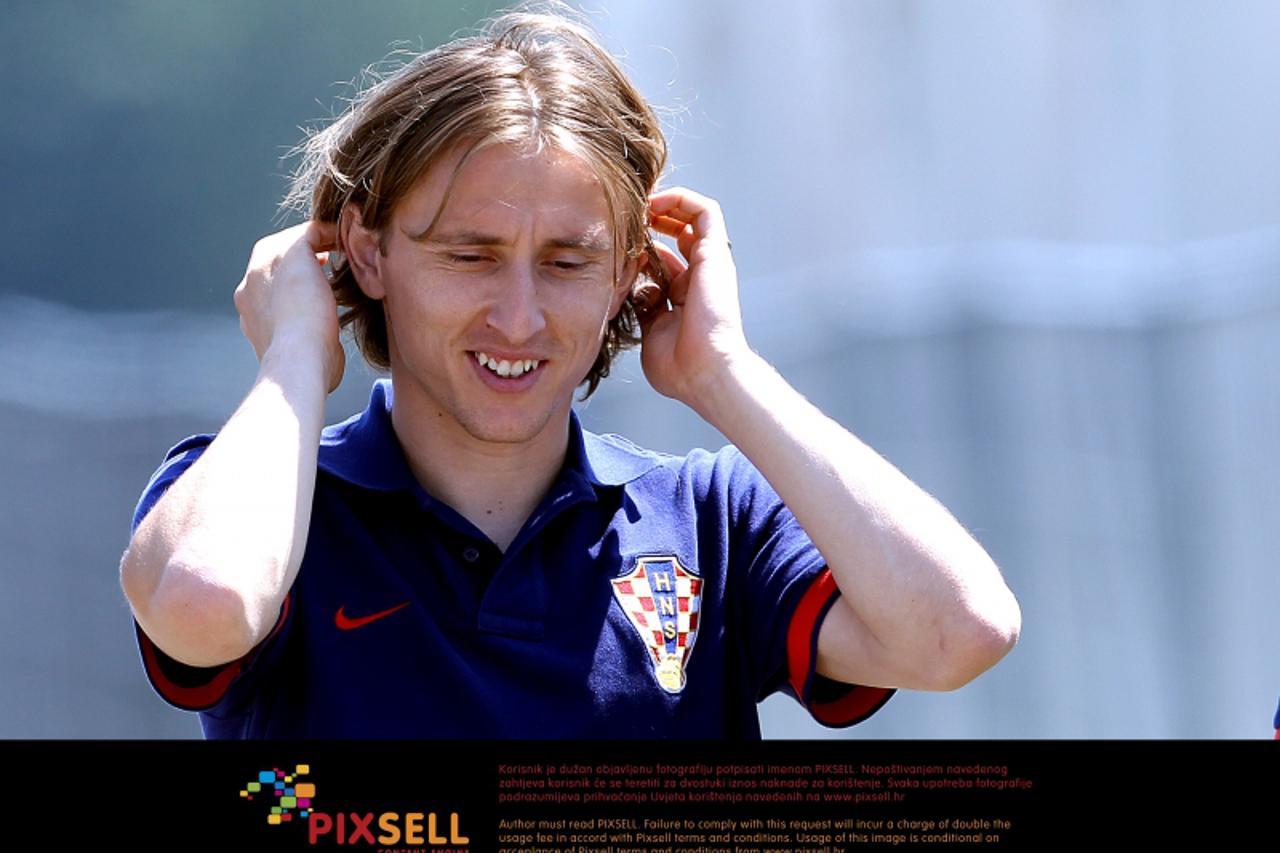 '16.06.2012., Sielanka nad Pilica, Warka - Konferencija za medije hrvatske nogometne reprezentacije u pres centru trening kampa u Sielanki. Luka Modric.  Photo: Goran Stanzl/PIXSELL'