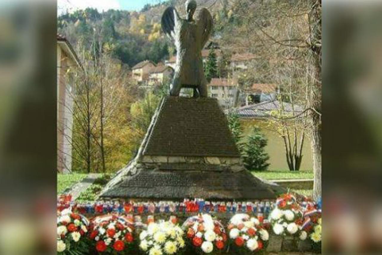 TUŽNA OBLJETNICA