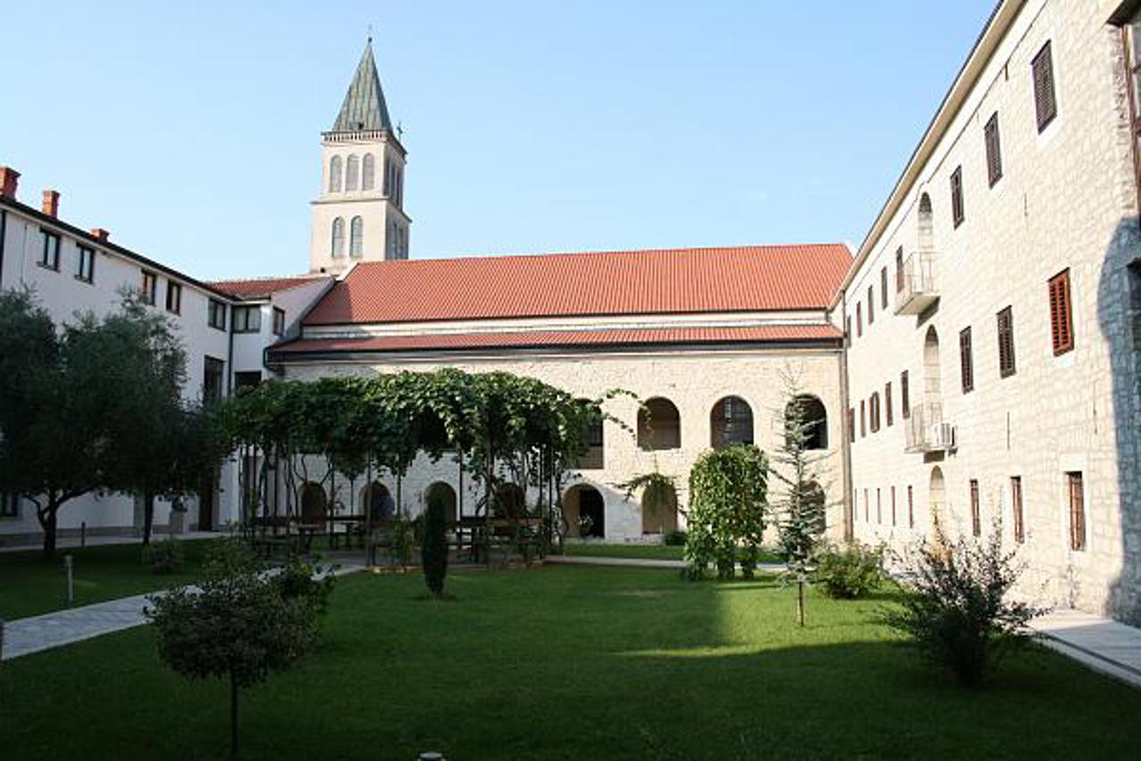 samostan